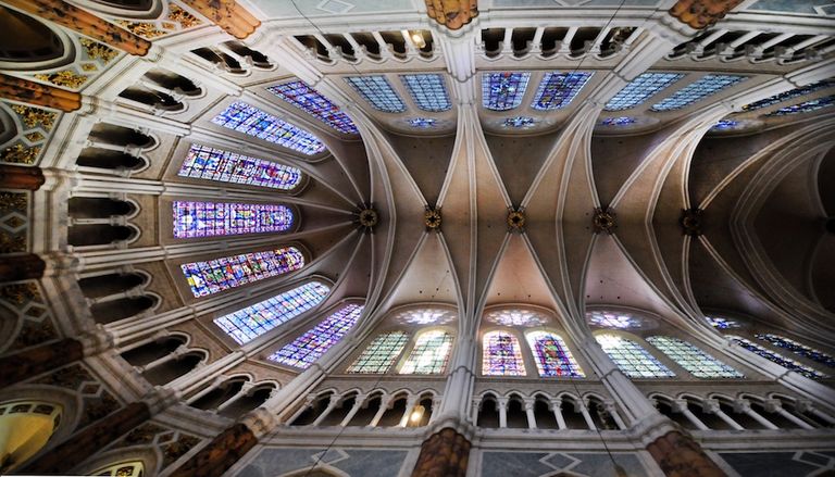 Kreuzgerippengewölbe der Kathedrale von Chartres